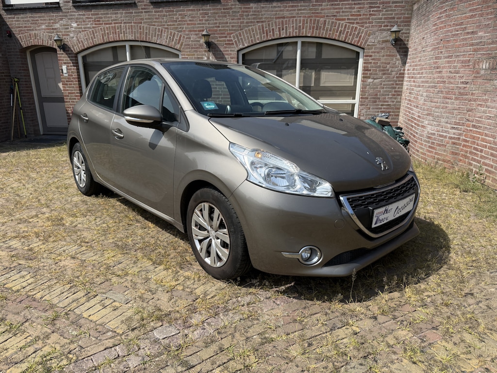 Peugeot 208 1.2 VTi Active Airco/Cruise/Navi