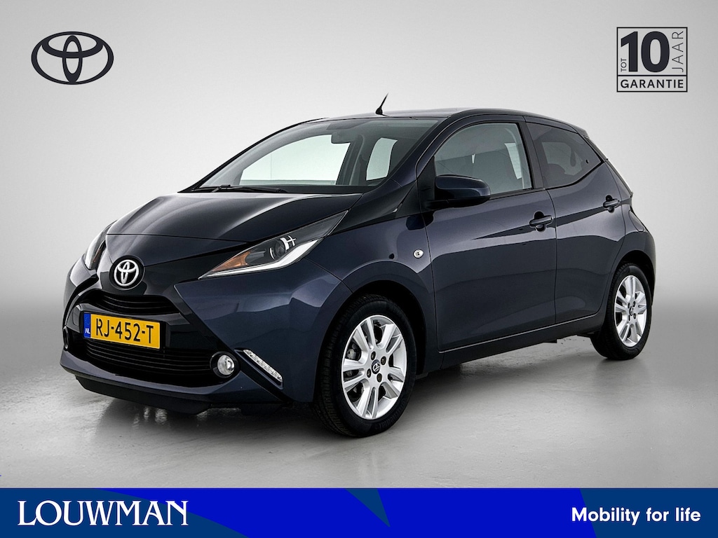Toyota Aygo 1.0 VVT-i x-joy automaat | Dealer onderhouden | Climate control | DAB | Navigatie | Achteruitrijcamera | velgen | Elektrisch verstelbare spiegels | Elektrische ramen voor |