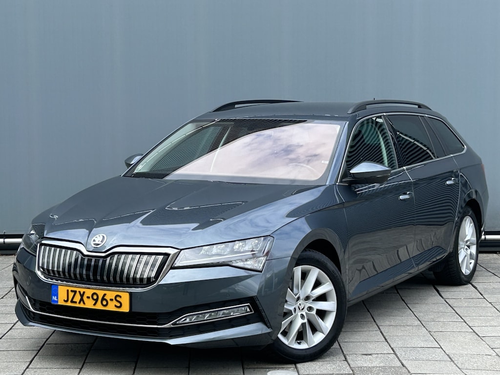 Skoda Superb Combi BWJ 12-2020 | 1.4TSI iV 218PK SPORT BUS. AUTOMAAT | CLIMA | STOELVERW | SPORTSTOELEN | PRIVACY GLASS | CARPLAY | NAVI | CAMERA A |