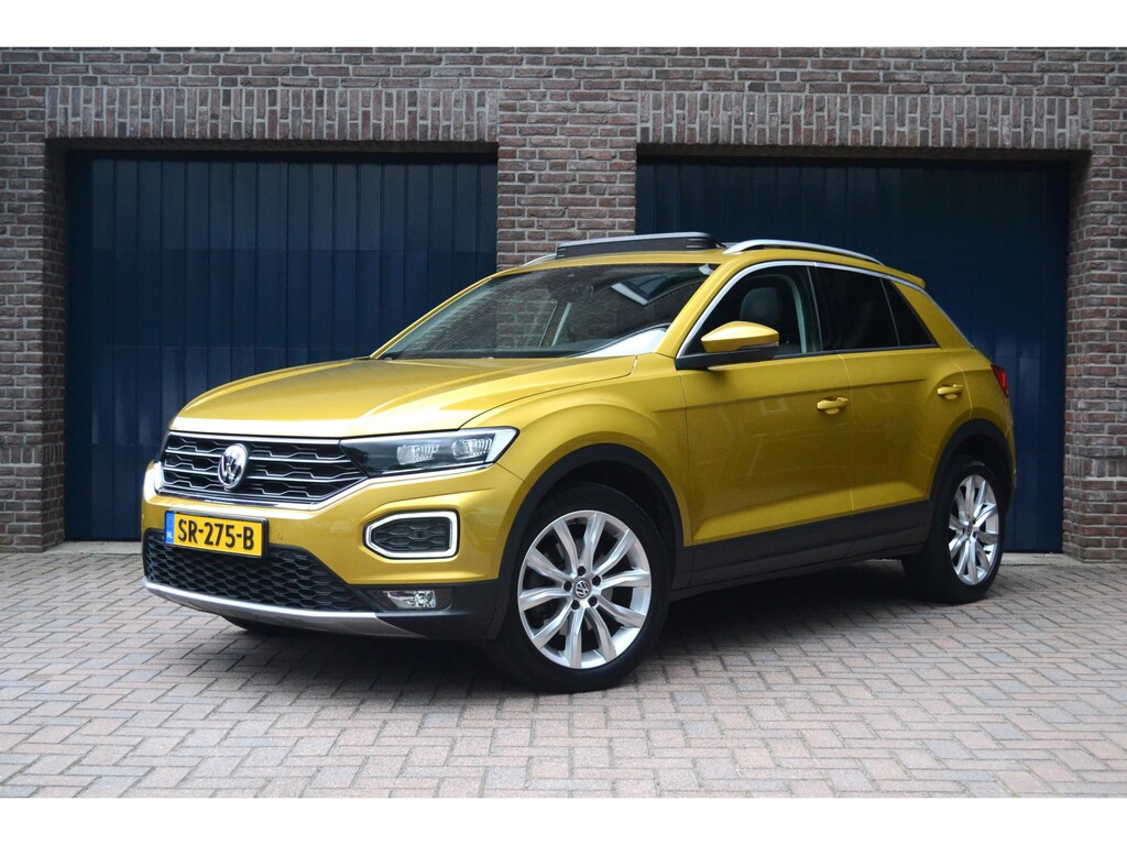 Volkswagen T-Roc 1.0 TSI Style Sport | Panoramadak | Led | Trekhaak | Clima | Adaptive Cruise