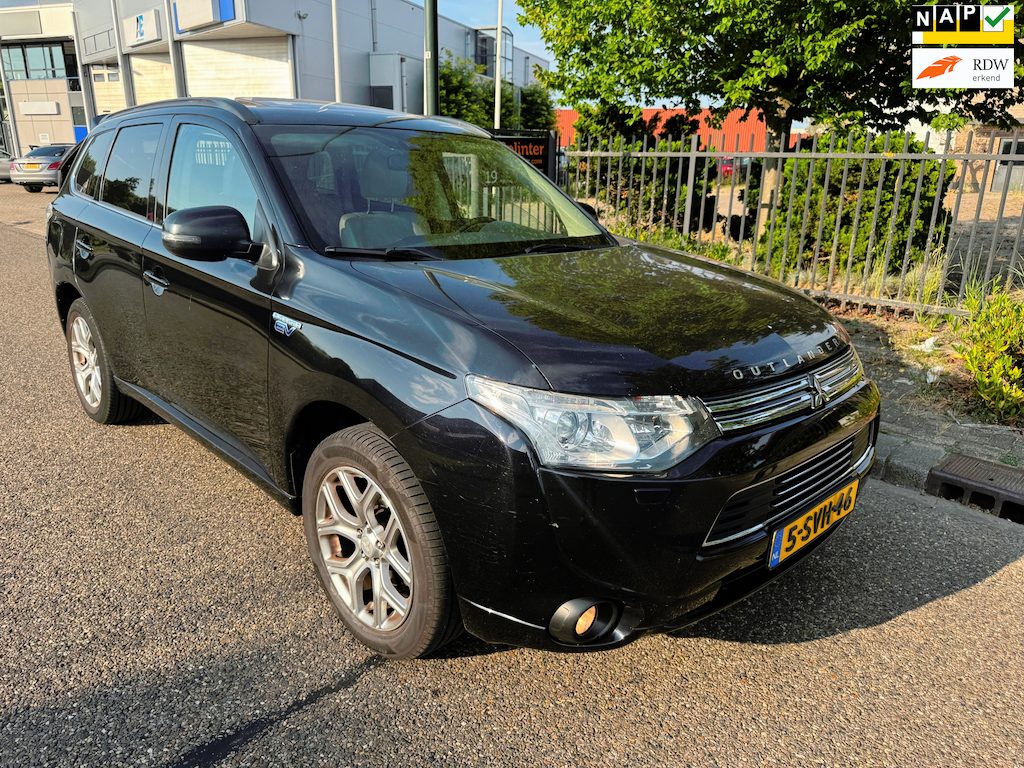 Mitsubishi Outlander 2.0 PHEV Instyle ACCU NOT GOOD!