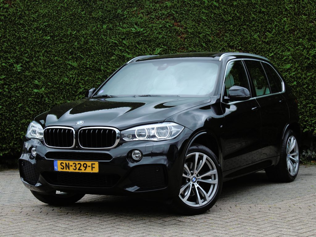 BMW X5 xDrive35i High Executive M Sport | Trekhaak | Panoramadak