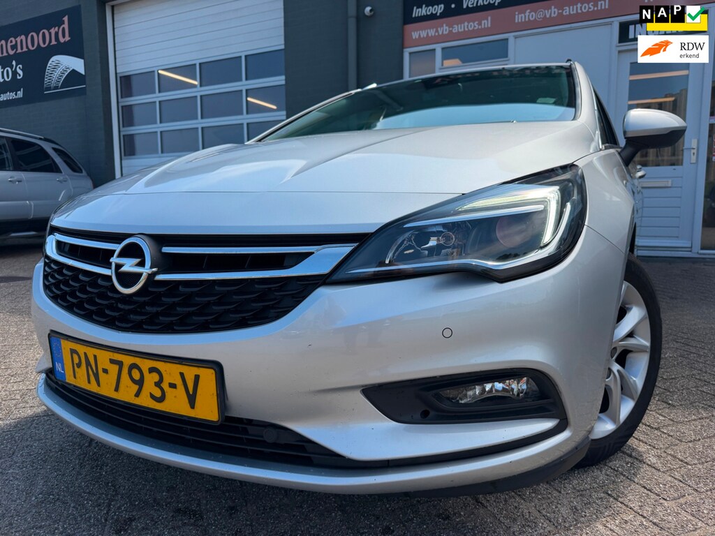 Opel Astra Sports Tourer 1.0 Innovation van 2de Eig met parkeersensoren en navigatie en bluetooth en cruis controle en airco