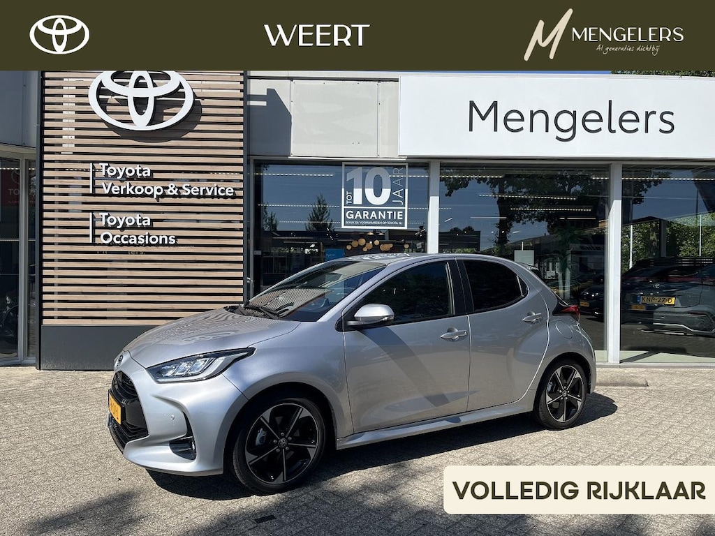 Toyota Yaris 1.5 H 130 Executive | NL-auto | Dodehoek detectie | Stuurverwarming | Apple Carplay