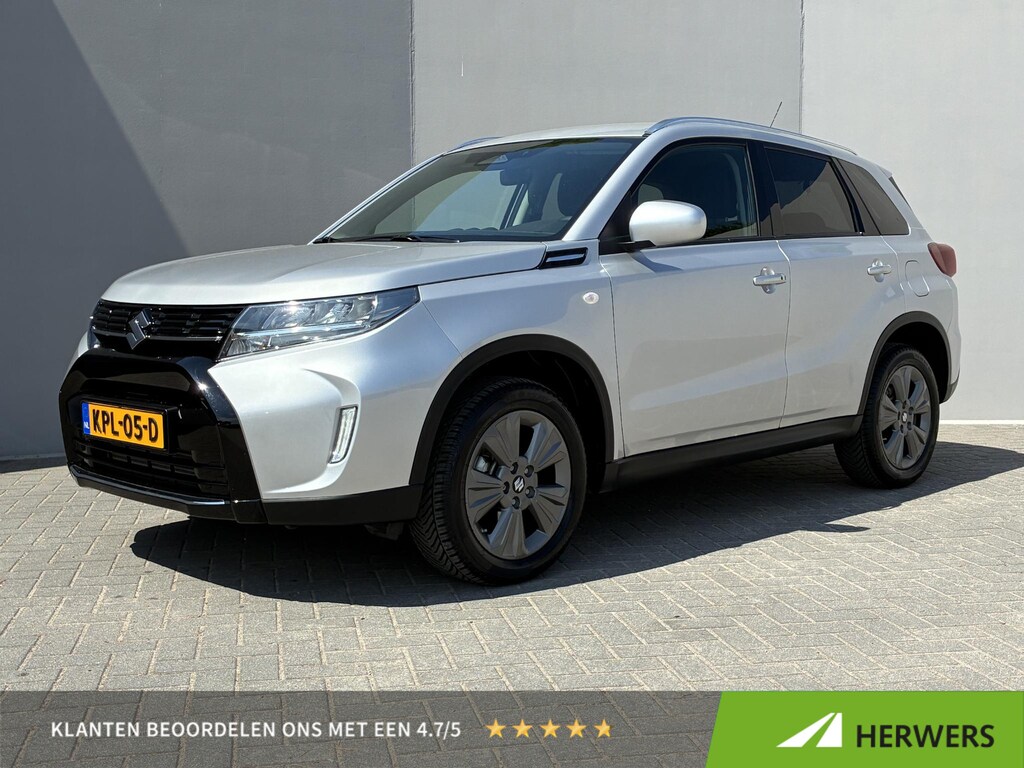 Suzuki Vitara 1.4 Boosterjet Smart Hybrid Select / 10 Jaar fabrieksgarantie mogelijk / Dealer onderhouden / Adaptieve Cruise Control / Camera / Navigatie / DAB / Apple Carplay/Android Auto / 17" LM wielen & All Season banden /