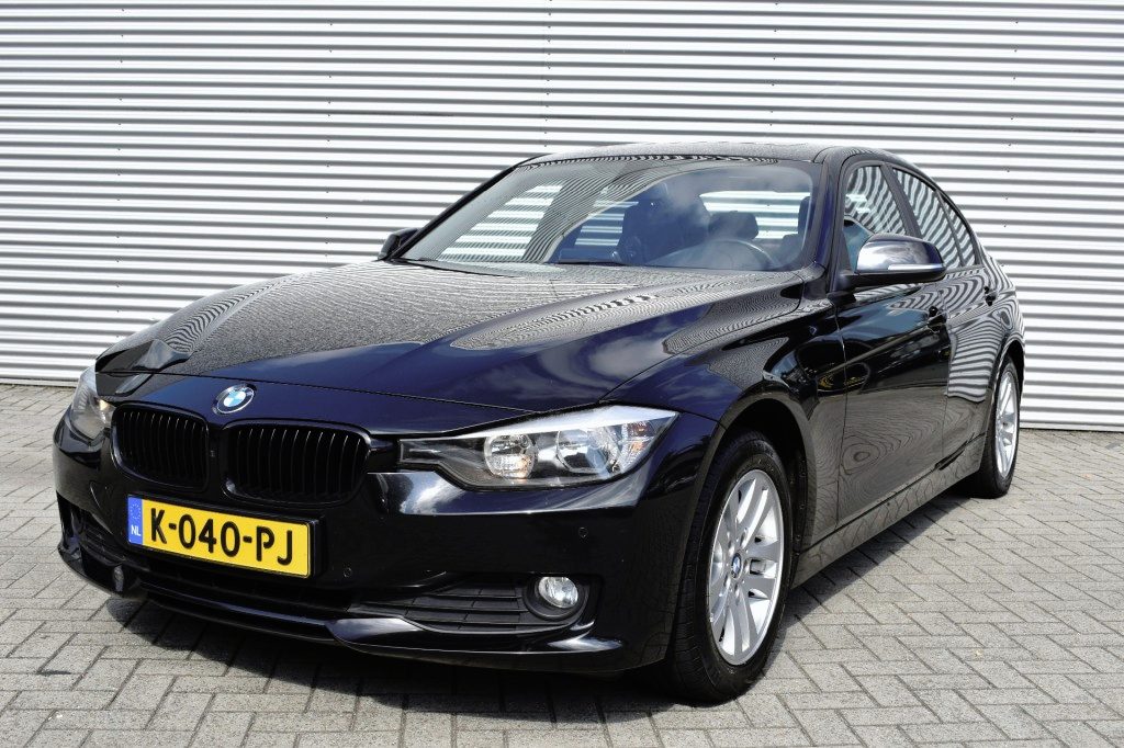 BMW 3-Serie 316I HIGH EXECUTIVE  / AUTOMAAT / APK 3-2027 / MEENEEMPRIJS /