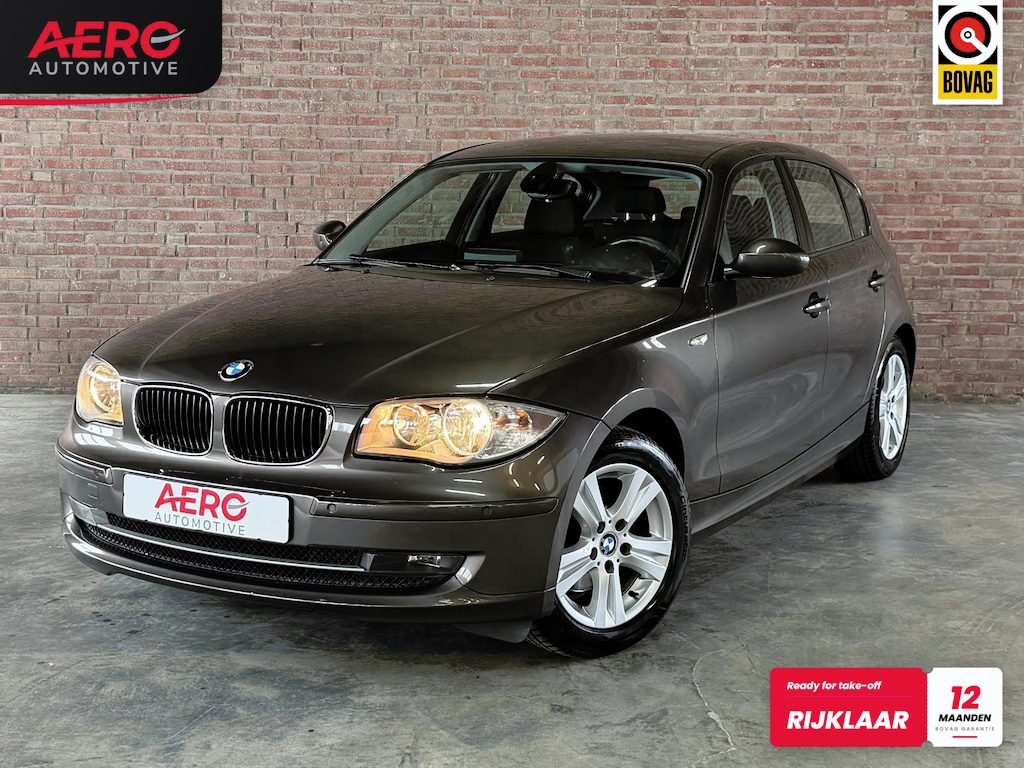 BMW 1-Serie 118i Business Line Clima / PDC / Navi / Dealer Onderhouden