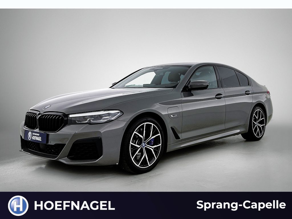 BMW 5-Serie 545e xDrive M Sport | Camera | Adaptive Cruise | Stoelverwarming |