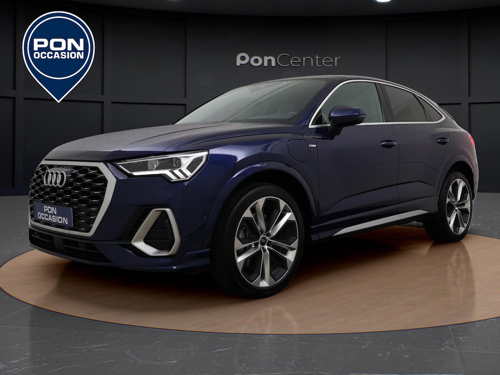 Audi Q3 Sportback 45 TFSIe S-line | Camera | Side Assist | ACC | Elek. Achterklep | Stoelverwarming | 20'' |