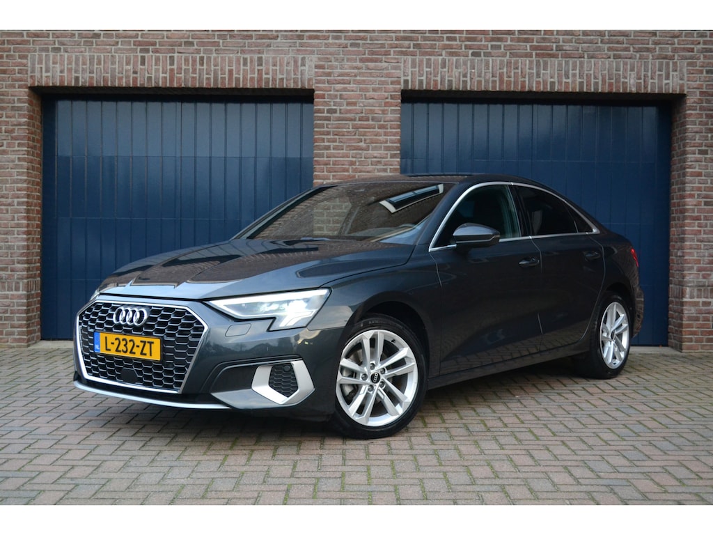 Audi A3 Limousine 30 TFSI S-Tronic Advanced Sport edition | Trekhaak | Virtual | LED | Carplay/Android Auto | Cruise