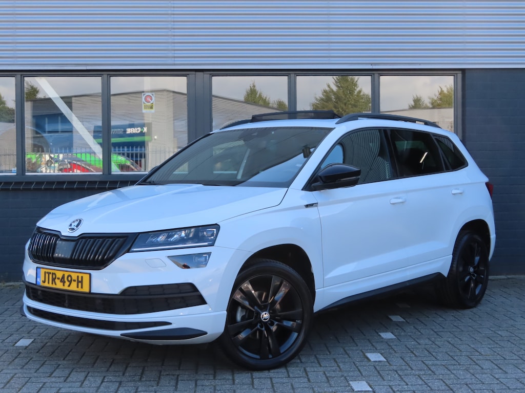 Skoda Karoq 1.5 TSI ACT Sportline Business DSG | pano dak | elektrische achterklep | virtual cockpit