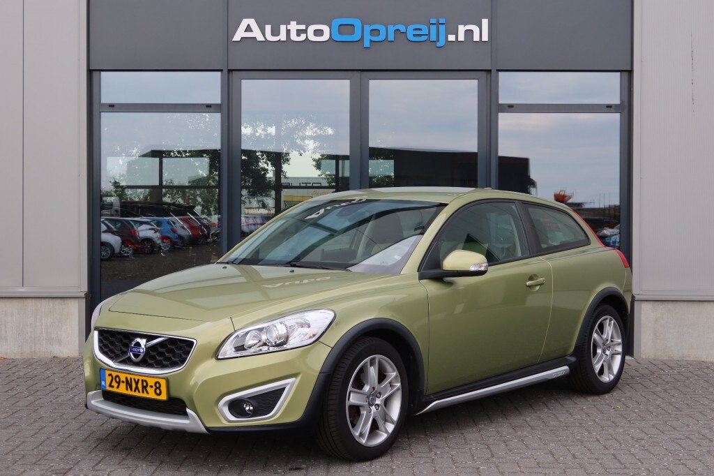 Volvo C30 1.6 Momentum NAVI, Airco, Leder bekleding, Dealer onderhouden
