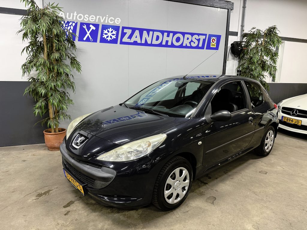 Peugeot 206+ 1.1 XR // APK tot 06-05-2027!!!
