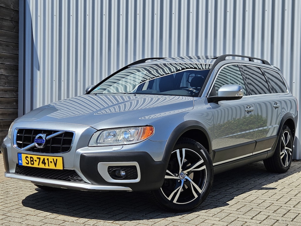 Volvo XC70 2.0 D4 5-Cilinder / Dealer Onderhouden/ Automaat!
