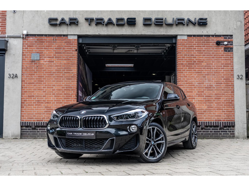BMW X2 sDrive20i M-Sport Pano / H&K / Camera