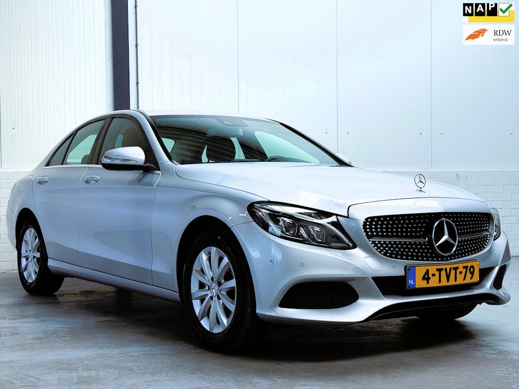 Mercedes-Benz C-klasse 180|Dealer O.H.|L.E.D.