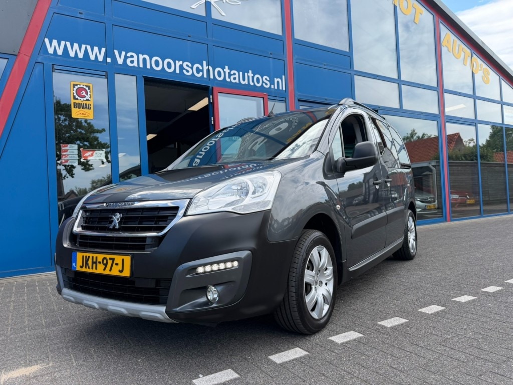 Peugeot Partner 1.2 110pk Navi Carplay Led Airco