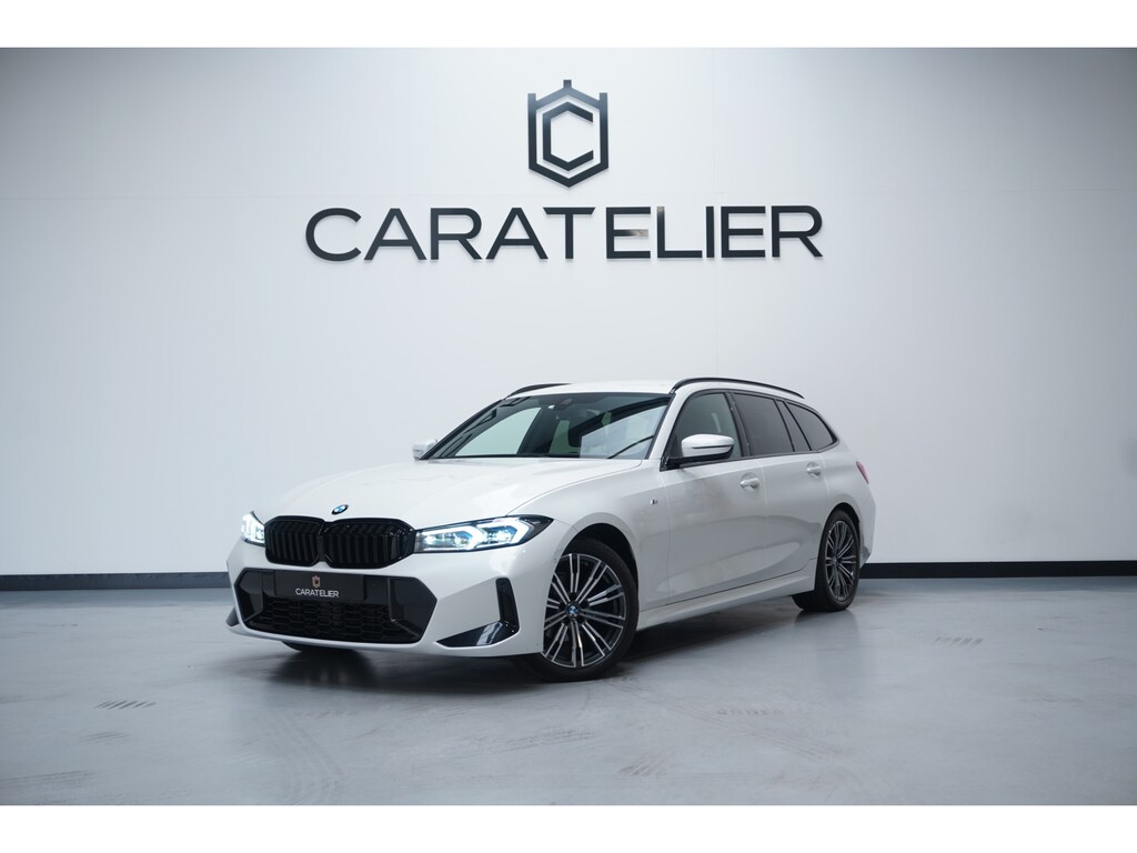 BMW 3-Serie Touring 318i / M-pakket / M interieur / trekhaak