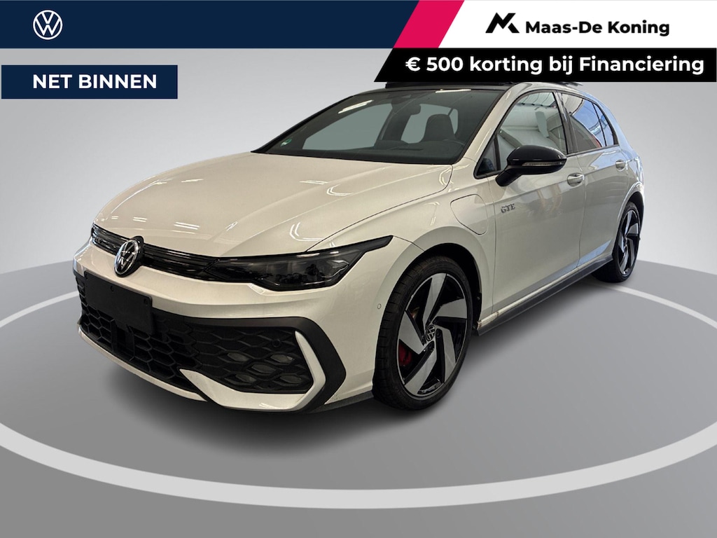 Volkswagen Golf 1.5eHybrid/272PK DSG GTE · Panoramadak · Camera · Inklap. Trekhaak · Leder · Garantie t/m 15-06-2030 of 100.000km