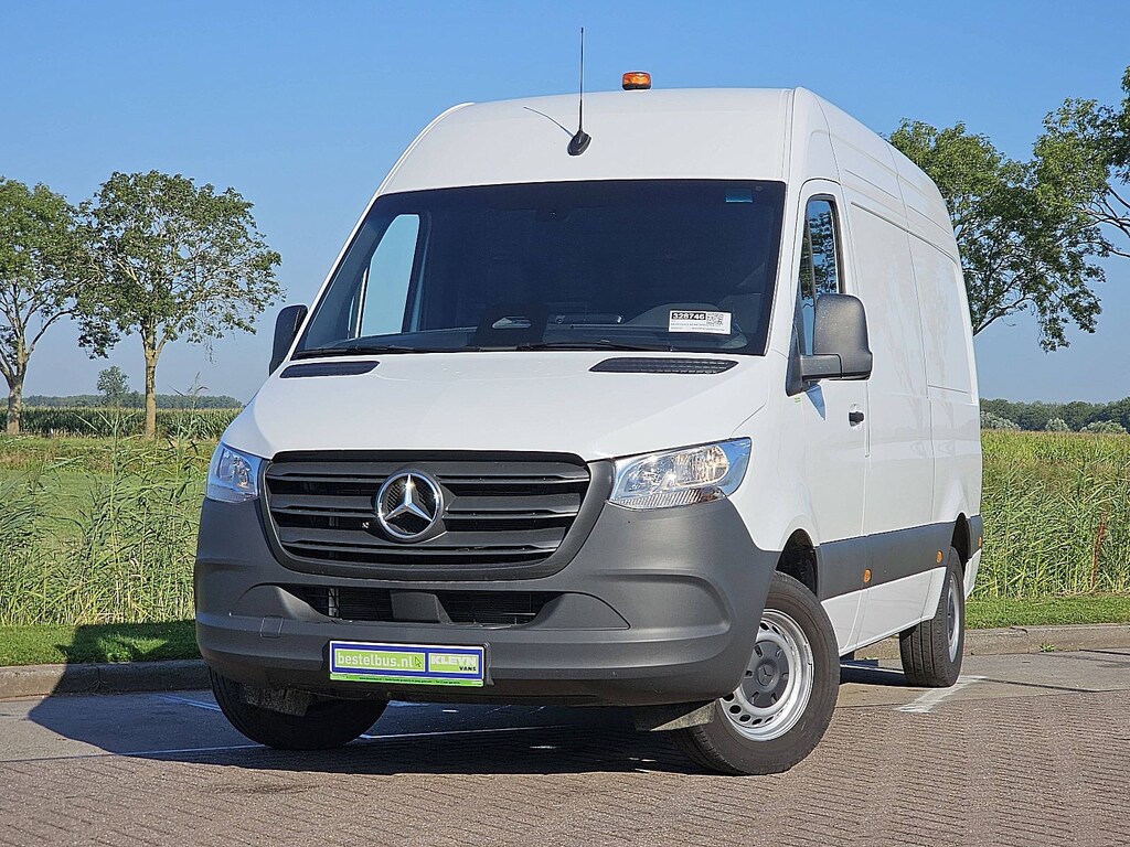Mercedes-Benz Sprinter 311 L2H2 MBUX10 RDW