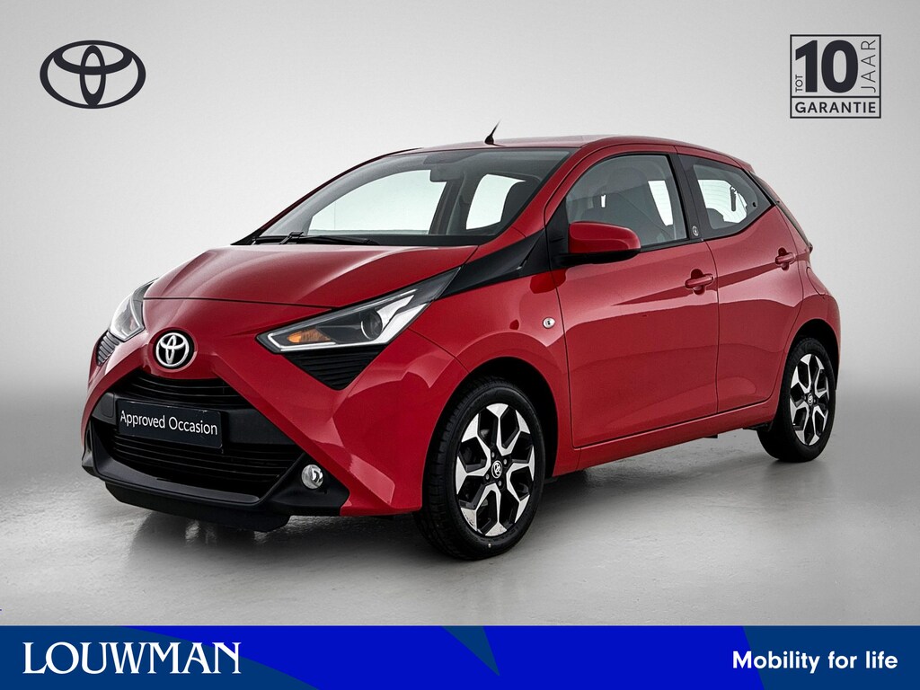 Toyota Aygo 1.0 VVT-i x-play | Apple CarPlay/Android Auto | DAB | Achteruitrijcamera | Airco | Velgen | Elektrische ramen voor | Elektrisch verstelbare spiegels |