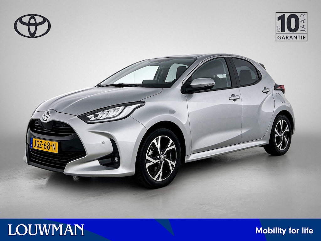 Toyota Yaris 1.5 Hybrid 115 Dynamic Comfort Pack | BTW voertuig | Dealer onderhouden | Stoel+stuurverwarming | Dodehoek detectie | Parkeersensoren voor+achter | Climate Control | Cruise Control Adaptive |