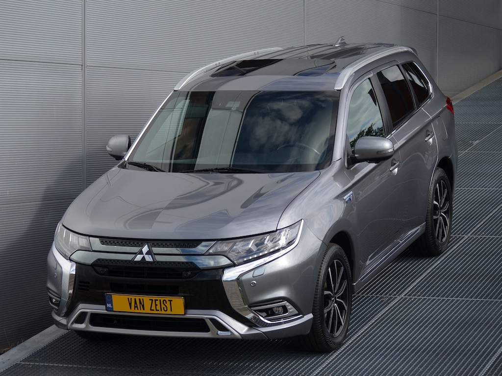 Mitsubishi Outlander PHEV 2.4 INSTYLE 4WD | PLUG IN HYBRID | FULL OPTIONS | SoH 87% | V2H | ADAPTIEF CRUISE | SCHUIFDAK | FABRIEKSGARANTIE TOT 04-01-2027* | ALL IN RIJKLAARPRIJS