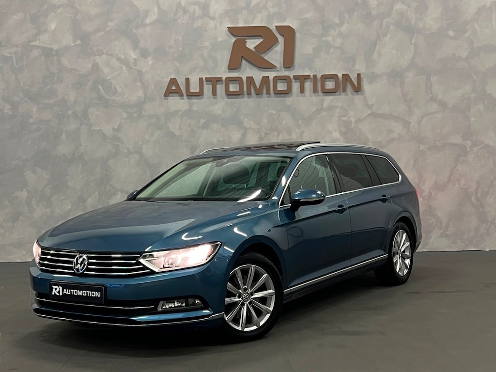 Volkswagen Passat Variant 1.8 TSI Business Edition R|PANO|CAMERA|TREKHAAK|KEYLESS START|DIGITAL DASH|LEDER/ALCANTARA|STOELVERWARM
