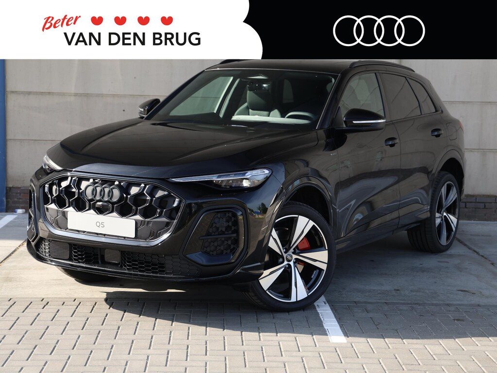 Audi Q5 S edition Competition 367 PK | Luchtvering | Trekhaak | Pano dak | 21" lichtmetalen velgen |
