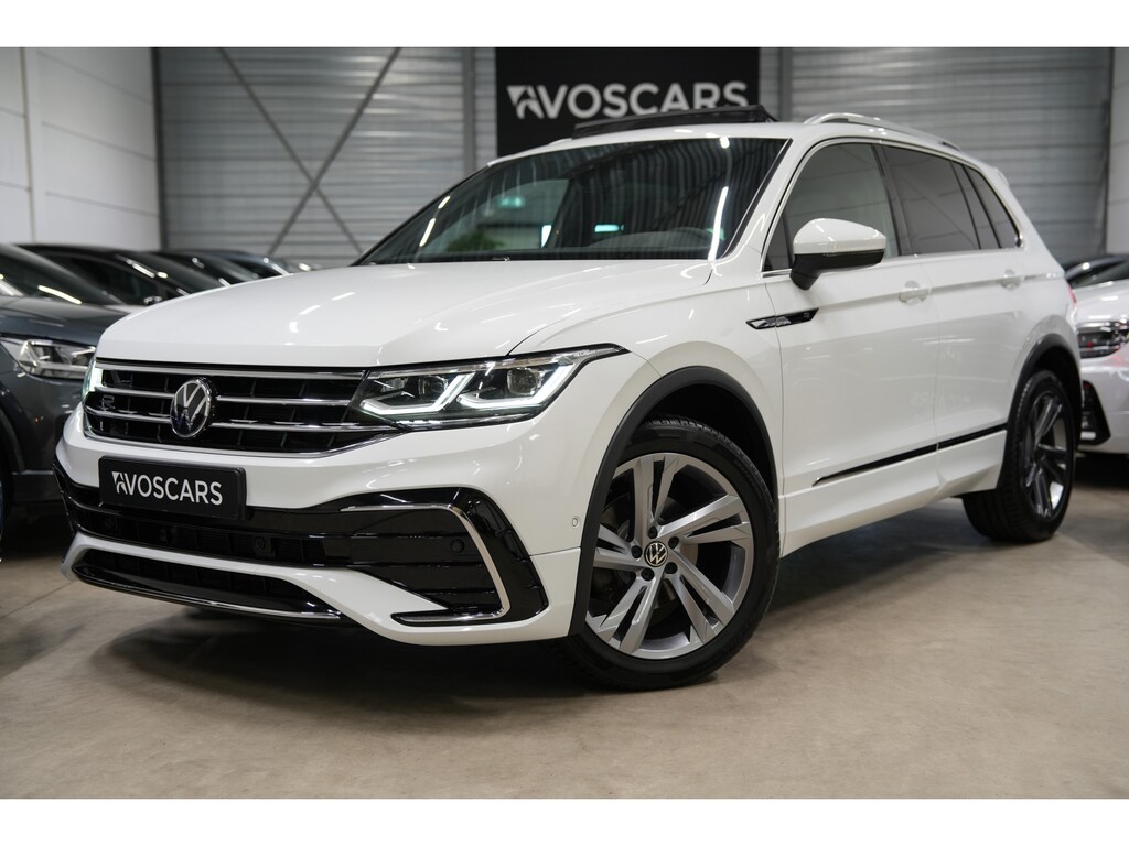 Volkswagen Tiguan 1.5 TSI R-Line * Pano - Leder - Memory - IQ Light - Camera - Keyless - ACC - Blind Spot - Sfeer *