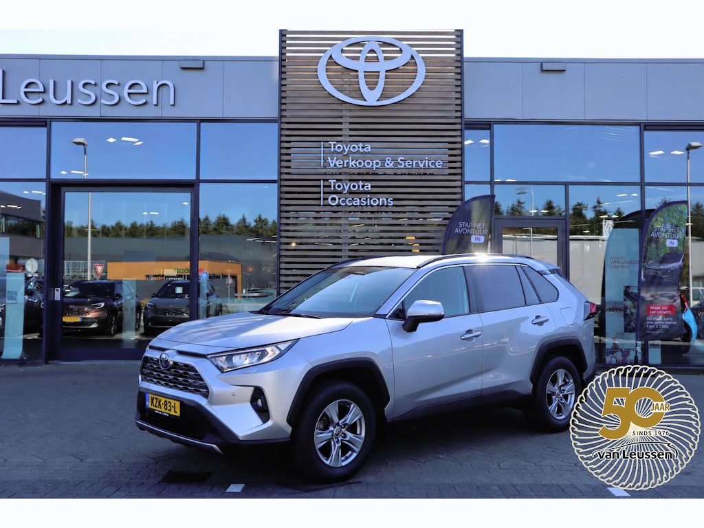 Toyota RAV4 2.5 HYBRID AWD DYNAMIC ANDROID/APPLE STOEL/VOORRUITVERW. LM-VELGEN P-SENSOREN CAMERA AD-CRUISE