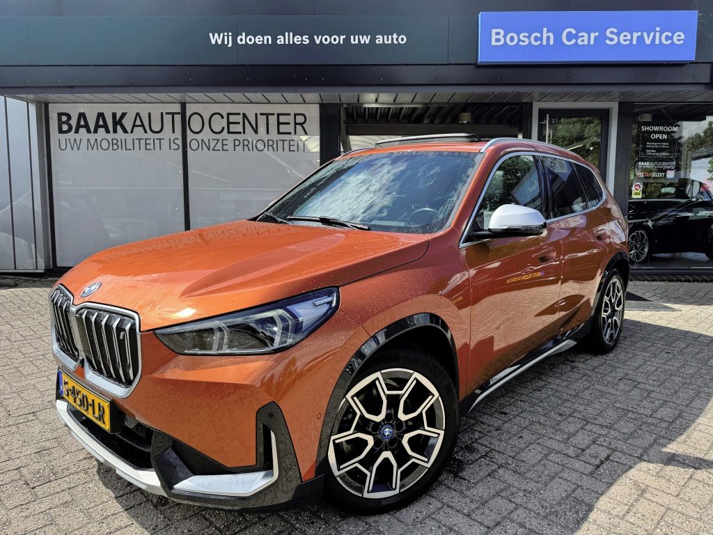 BMW iX1 xDrive30 Launch Edition 67 kWh | Pano | SOH 96% | Harman Kardon