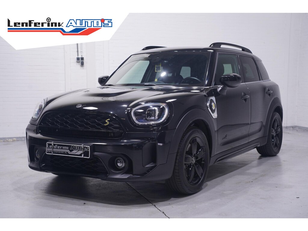MINI Countryman Cooper SE ALL4 Classic Trim SOH 94% Apple Carplay Navi Verwarmde sportstoelen lederen bekleding Led-verlichting dakrails  PDC achter private-glas 2-zone clima-controle grootlicht-assist 17"-lmv cruise-controle private-glas Achteruitrijcamera Grootlicht assistent