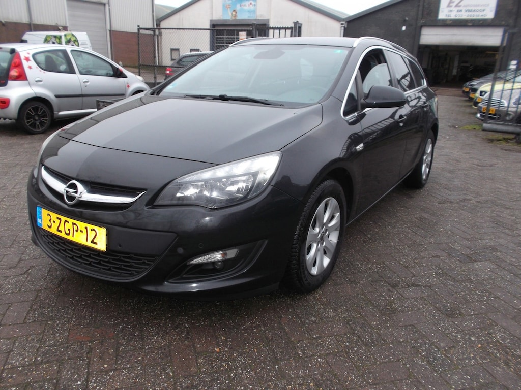 Opel Astra Sports Tourer 1.4 Turbo Business +