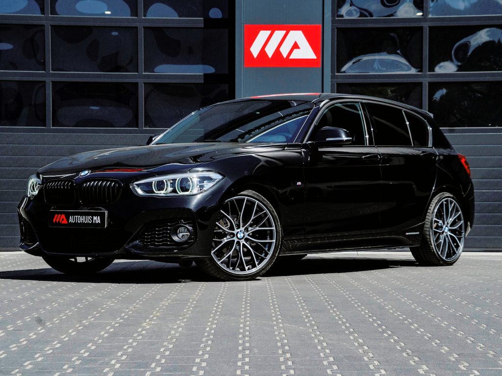 BMW 1-Serie 118i M Sport Edition| LEDER | STOELVERWARMING | 19 INCH | PDC | NAVI