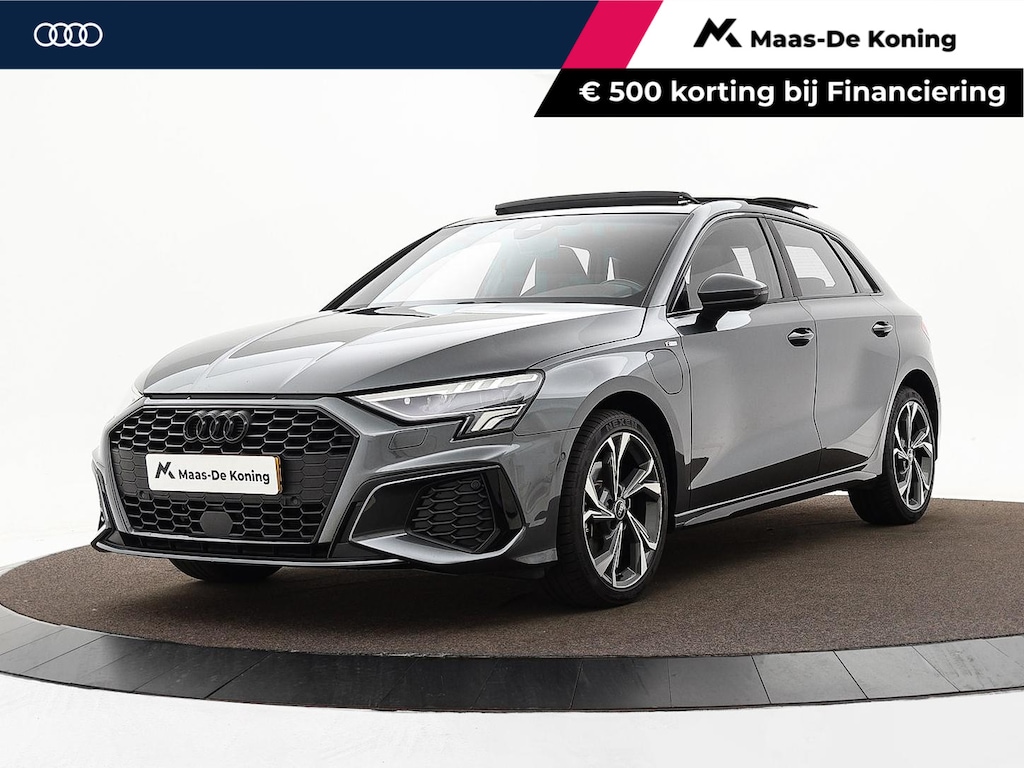 Audi A3 Sportback 40 TFSIe 204PK S-tronic S Line · Panoramadak · Camera · Apple/Android Car Play · Navigatie · Park Assist · P-Sensoren · 18'' Inch ·