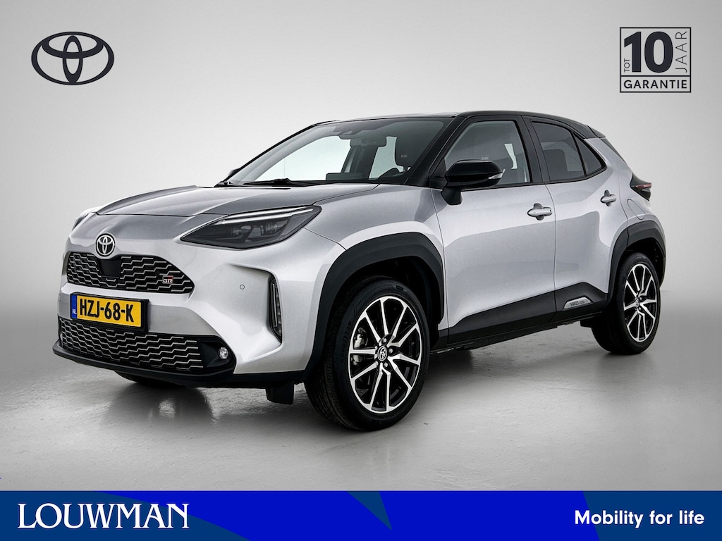 Toyota Yaris Cross 1.5 Hybrid GR Sport | JBL | Head-Up Display | Dodehoek detectie Elektrische achterklep | Full LED adaptive | Parkeersensoren voor+achter | Navigatie | Apple CarPlay/Android Auto |