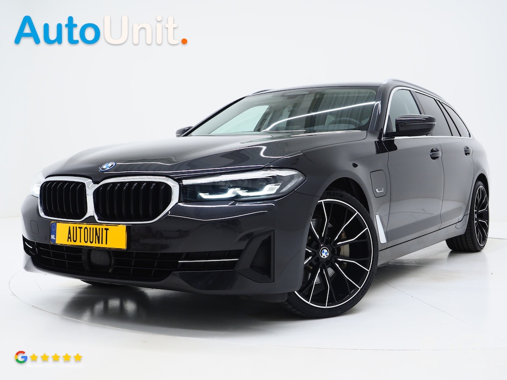 BMW 5-Serie Touring 530e | Leder | Memory | Stoelventilatie | Adaptive Cruise | Camera | Sfeerlicht | Dodehoek
