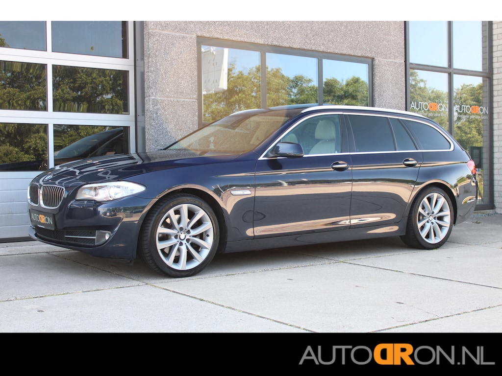 BMW 5-Serie Touring 523i High Executive 6 Cilinder Panorama Dak