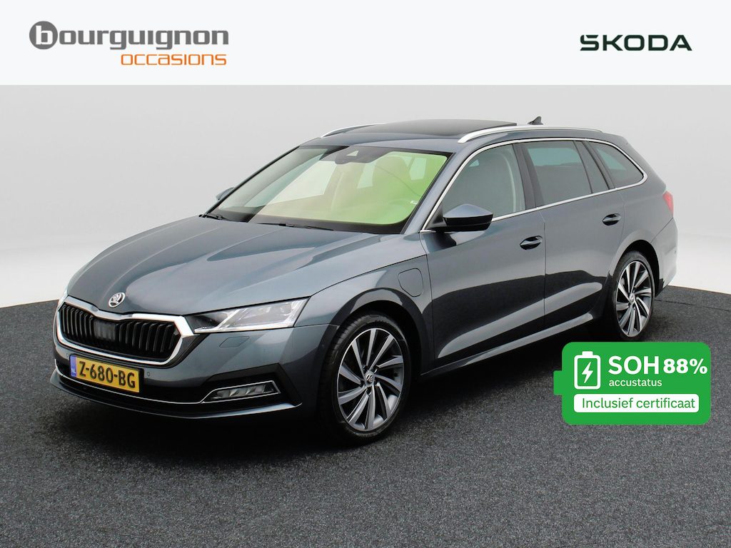 Skoda Octavia Combi 1.4 TSi 204 PK iV PHEV Business Plus | Stoelverwarming | Panoramadak | Camera | Adaptive Cruise | Head UP | 18 Inch | 95.33 Km !!
