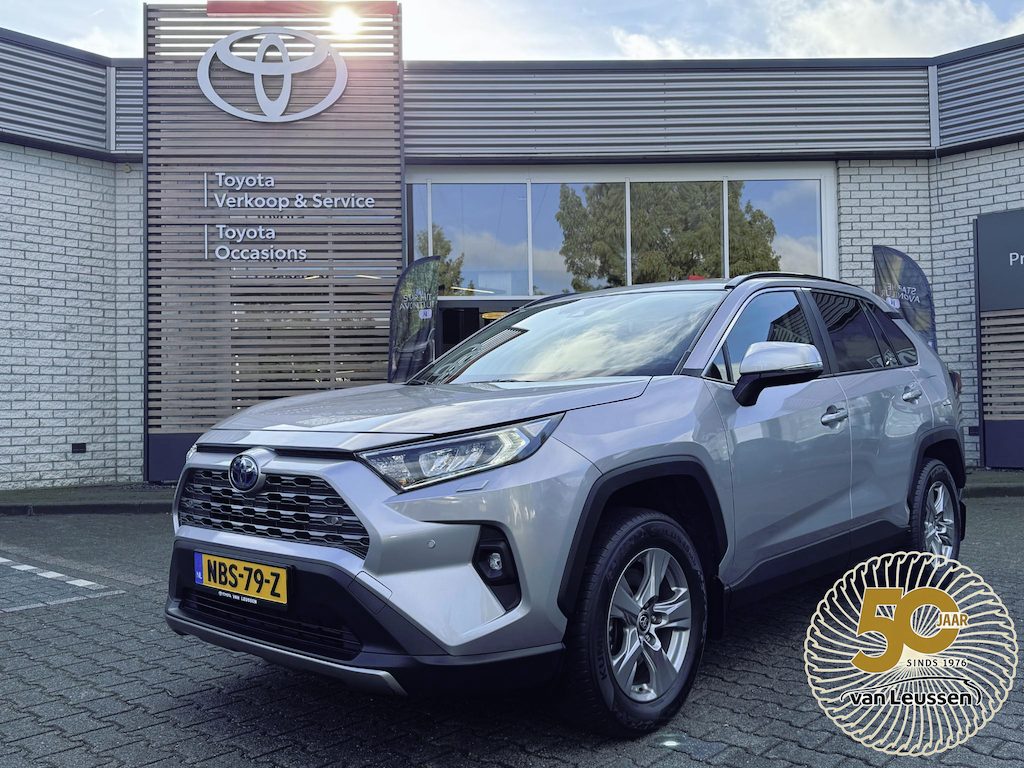 Toyota RAV4 2.5 Hybrid AWD DYNAMIC 1650KG TREKGEW STOELVERW PARK-SENSOREN NAVI CAMERA APPLE/ANDROID LM-VELGEN
