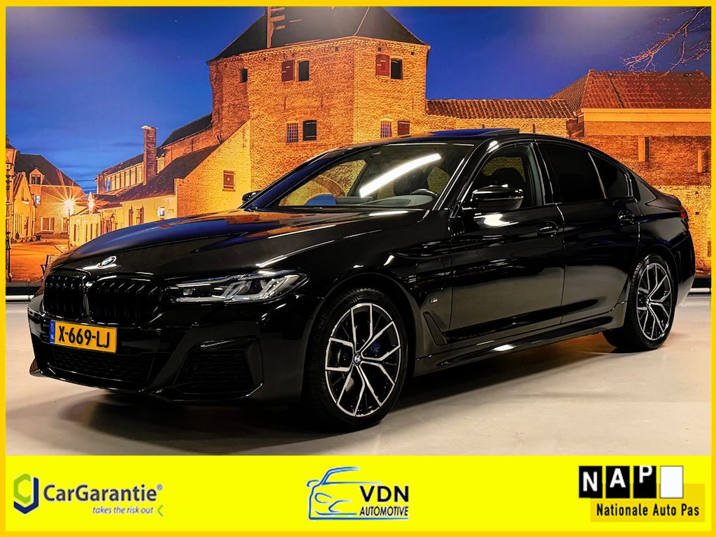 BMW 5-Serie 530e High Exe M-Sport Aut Schuifdak HUD Laserlight soh 90%