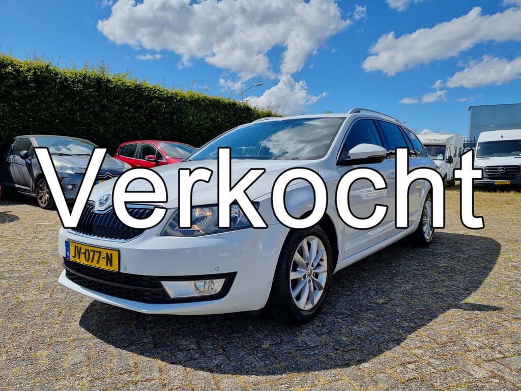 Skoda Octavia Combi 1.0 TSI Greentech Ambition Business ✅LEDER ✅TREKHAAK ✅ NIEUWE APK!