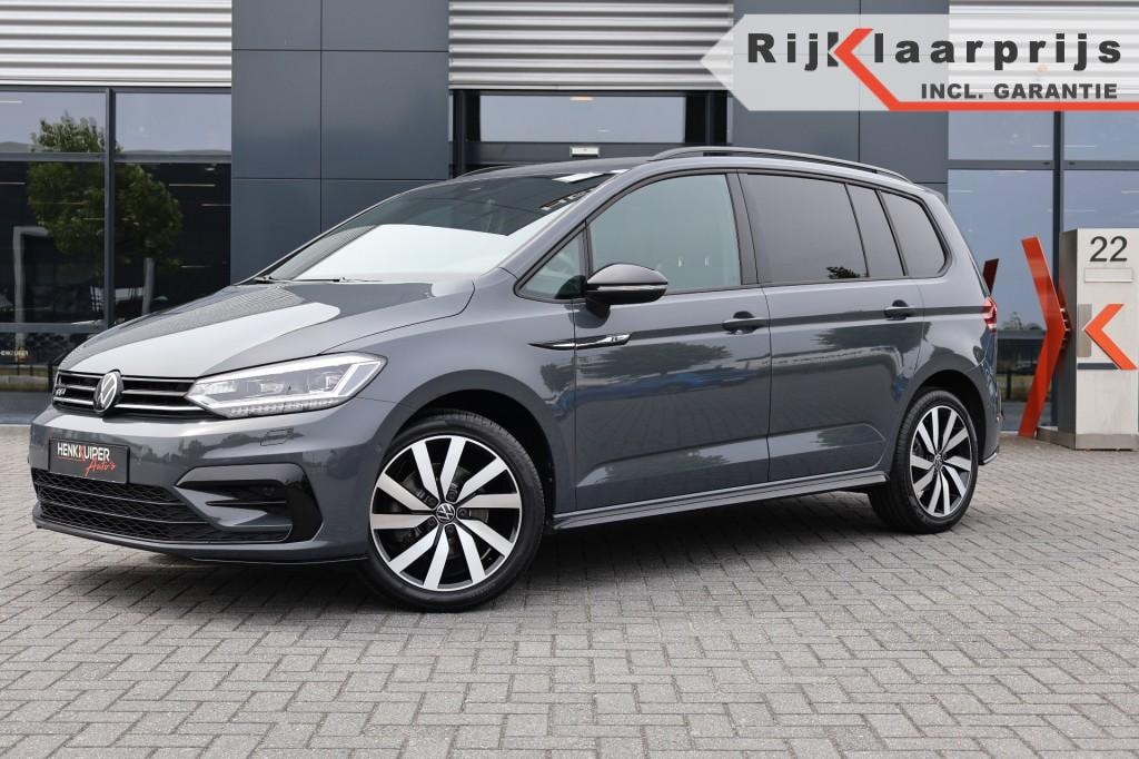 Volkswagen Touran 1.5 TSI DSG R-Line / 7 persoons/  Camera / LED/ PDC/ App-Connect/ Navi