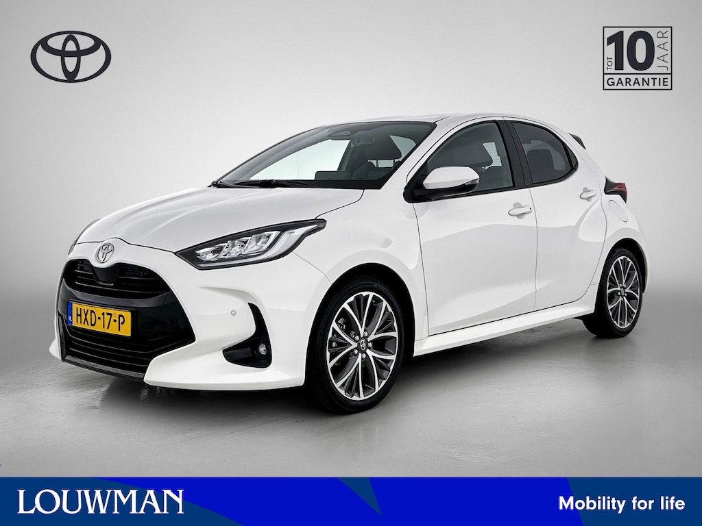 Toyota Yaris 1.5 Hybrid 130 Executive | BTW voertuig | Dodehoek detectie | Stoel+stuurverwarming | Parkeersensoren voor+achter | Draadloze telefoonlader | Navigatie | Apple CarPlay/Android Auto | Cruise Control Adaptive |