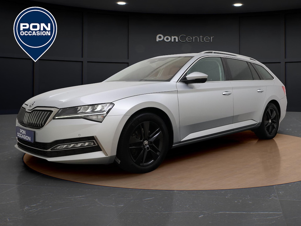 Skoda Superb Combi 1.4 TSI iV Ambition | Trekhaak | ACC | Parkeerhulp | Stoelverwarming | LED | Carplay | Getint Glas | 17'' |