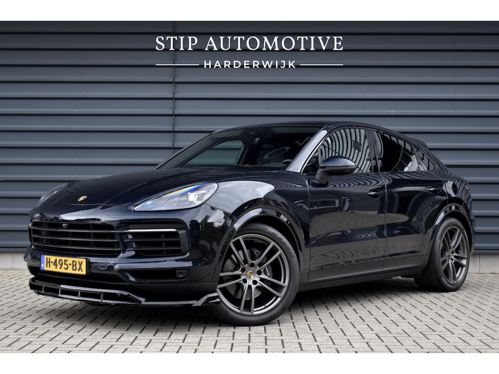 Porsche Cayenne Coupé 3.0 E-Hybrid Sport Chrono | Pano | 360 Camera | 21'' Wielen | Luchtvering | Stuurverwarming |  Stoel + Achterbankverwarming | LED Achterlichten donker |