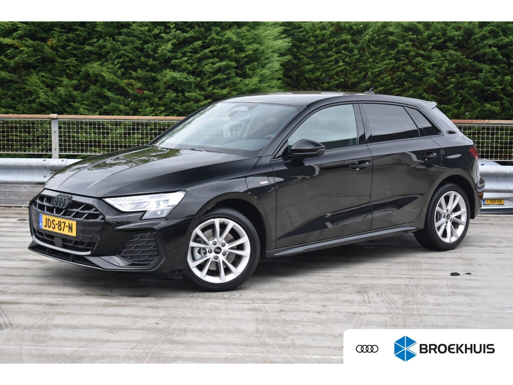 Audi A3 Sportback 40 204PK TFSI e S edition | Achteruitrijcamera | Stoelverwarming | Ambianceverlichting | Assistentie Pakket | Comfort Pakket Plus | Licht Pakket | Achteruitrijcamera | Stoelverwarming | Audi Smartphone Interface | VERLENGDE GARANTIE