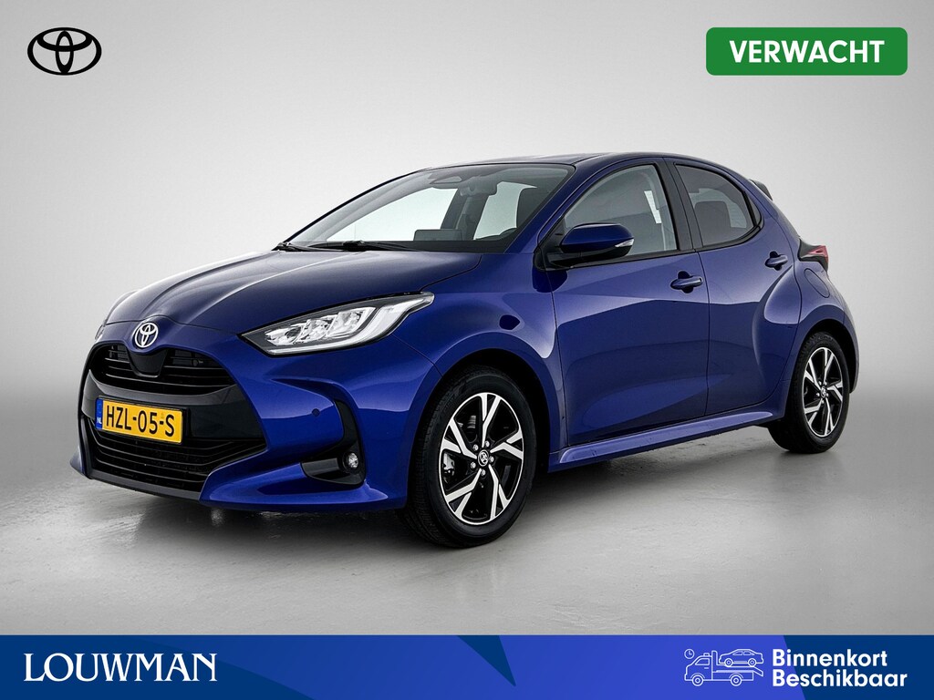 Toyota Yaris 1.5 Hybrid 115 Dynamic Comfort Pack | BTW voertuig | Dodehoek detectie | Stoel+stuurverwarming | Parkeersensoren voor+achter | Draadloze telefoonlader | Apple CarPlay/Android auto |