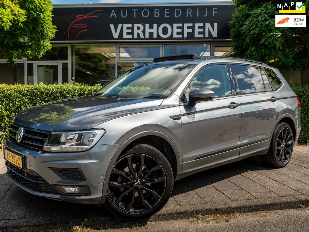Volkswagen Tiguan Allspace 1.5 TSI Comfortline Business - PANORAMADAK - MASSAGE - AUTOMAAT - PARK CAMERA - APPLE CARPLAY !